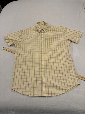 Van Heusen Yellow Short-Sleeve Button-Down with Blue Windowpane Grid size M
